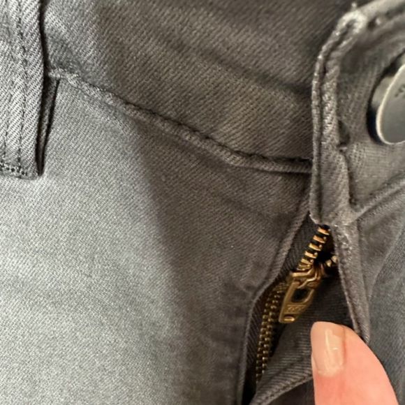 Frame Gray Ripped Leg Le Skinny‎ de Jeanne Jeans - Picture 2 of 4